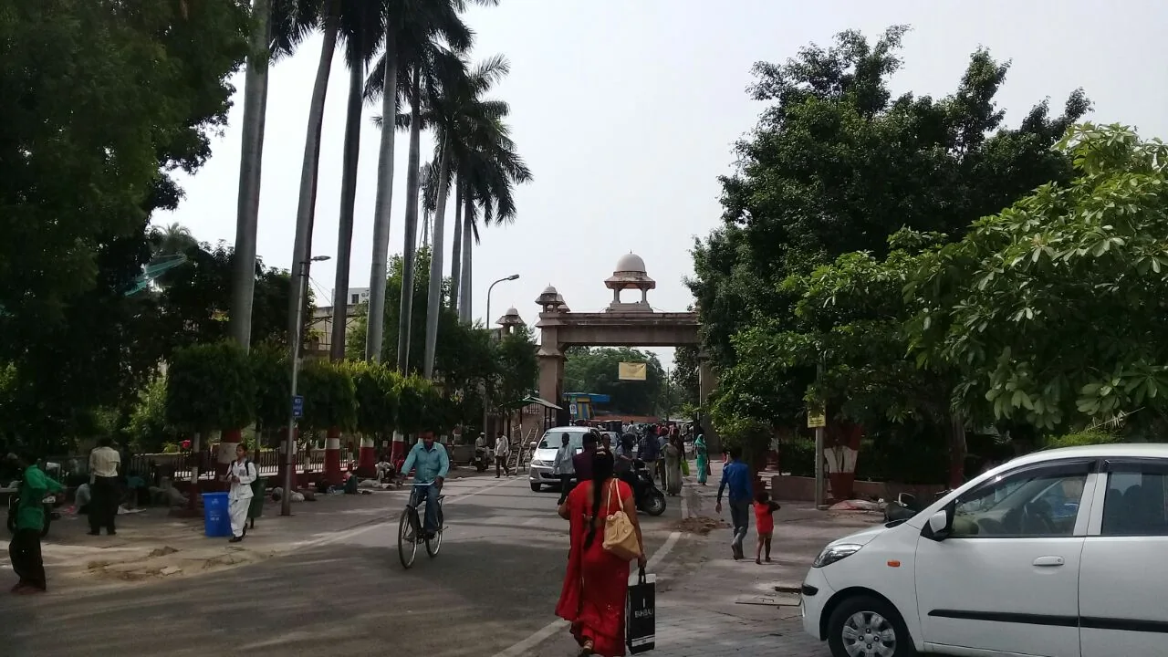Road inside the KGMU campus