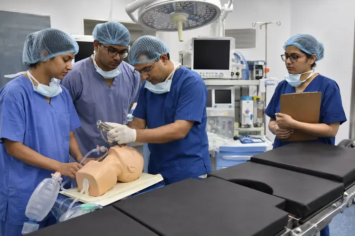 Doctor of Medicine in Anaesthesiology students participating in practical healthcare education